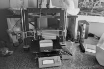 Prusa Mk3S printing a box. f/2.8 1/60s